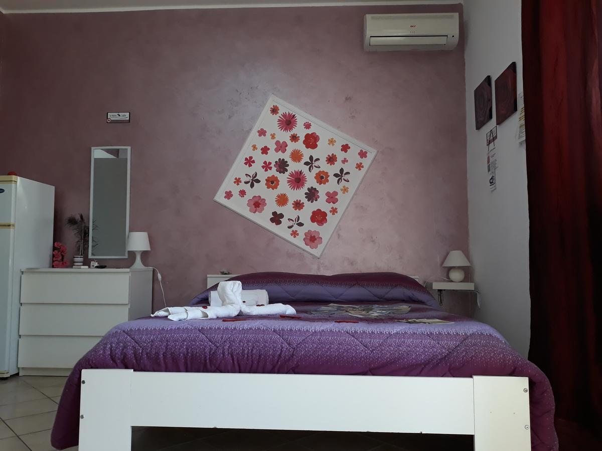 B&B La Gazza Ladra Carmiano  エクステリア 写真