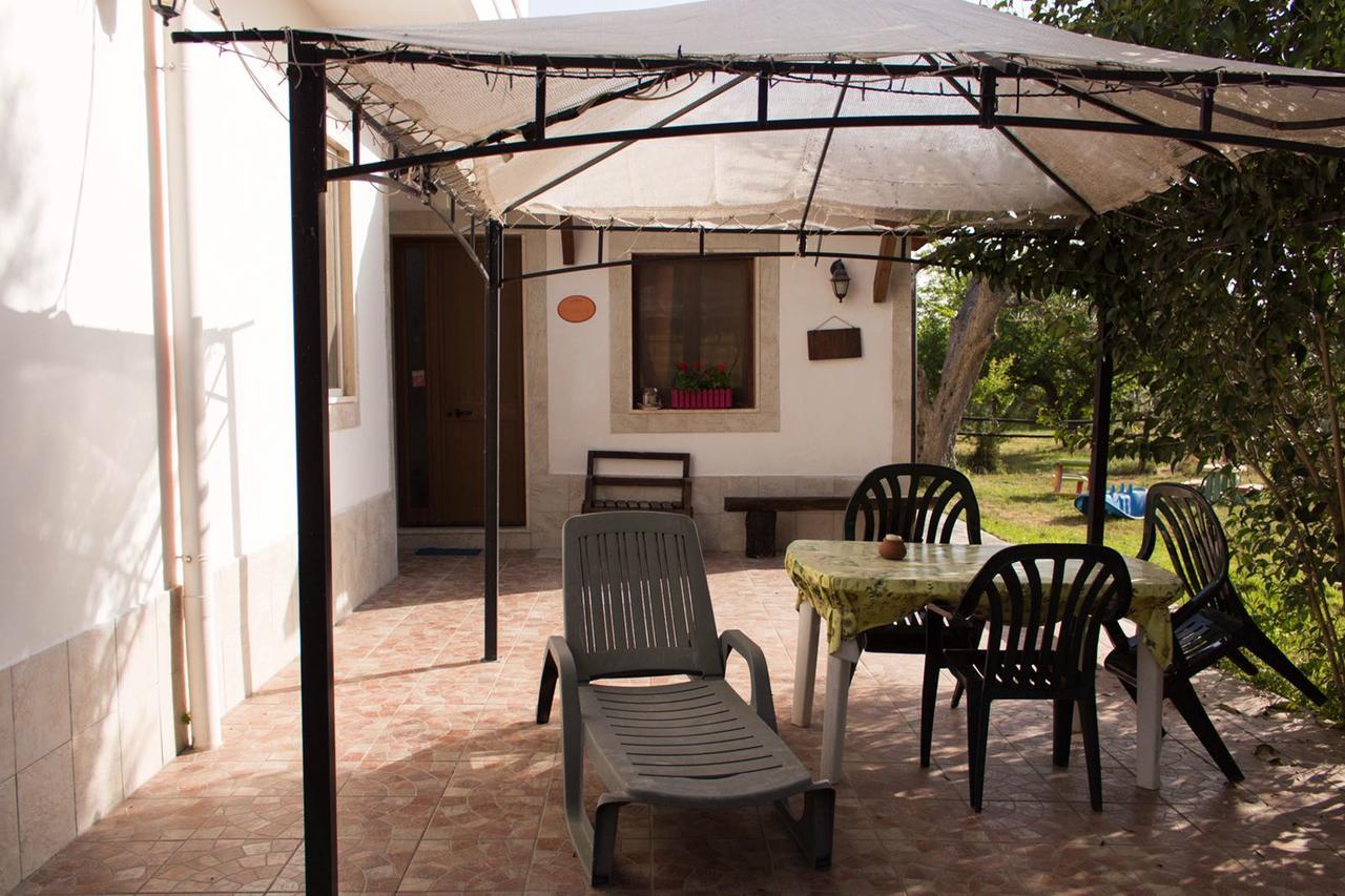 B&B La Gazza Ladra Carmiano  エクステリア 写真