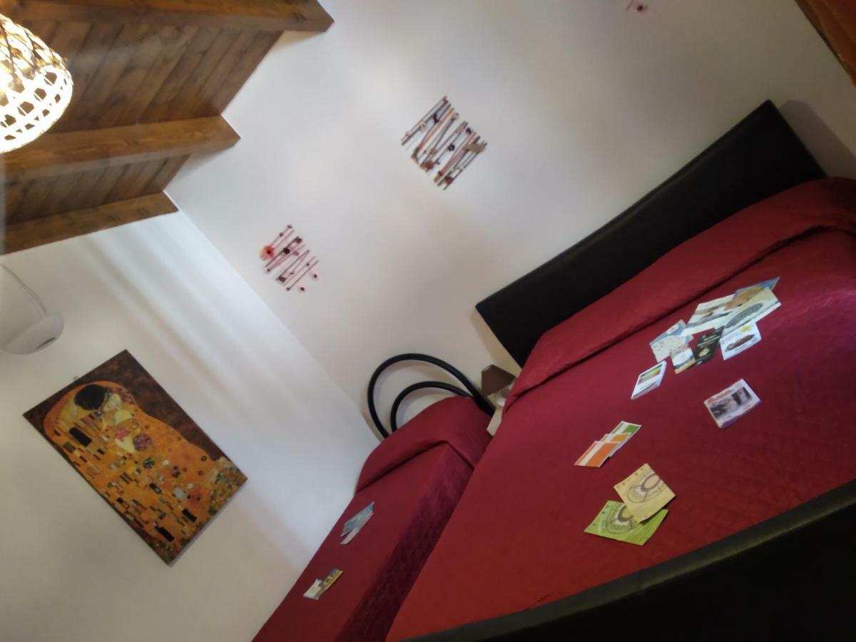 B&B La Gazza Ladra Carmiano  エクステリア 写真